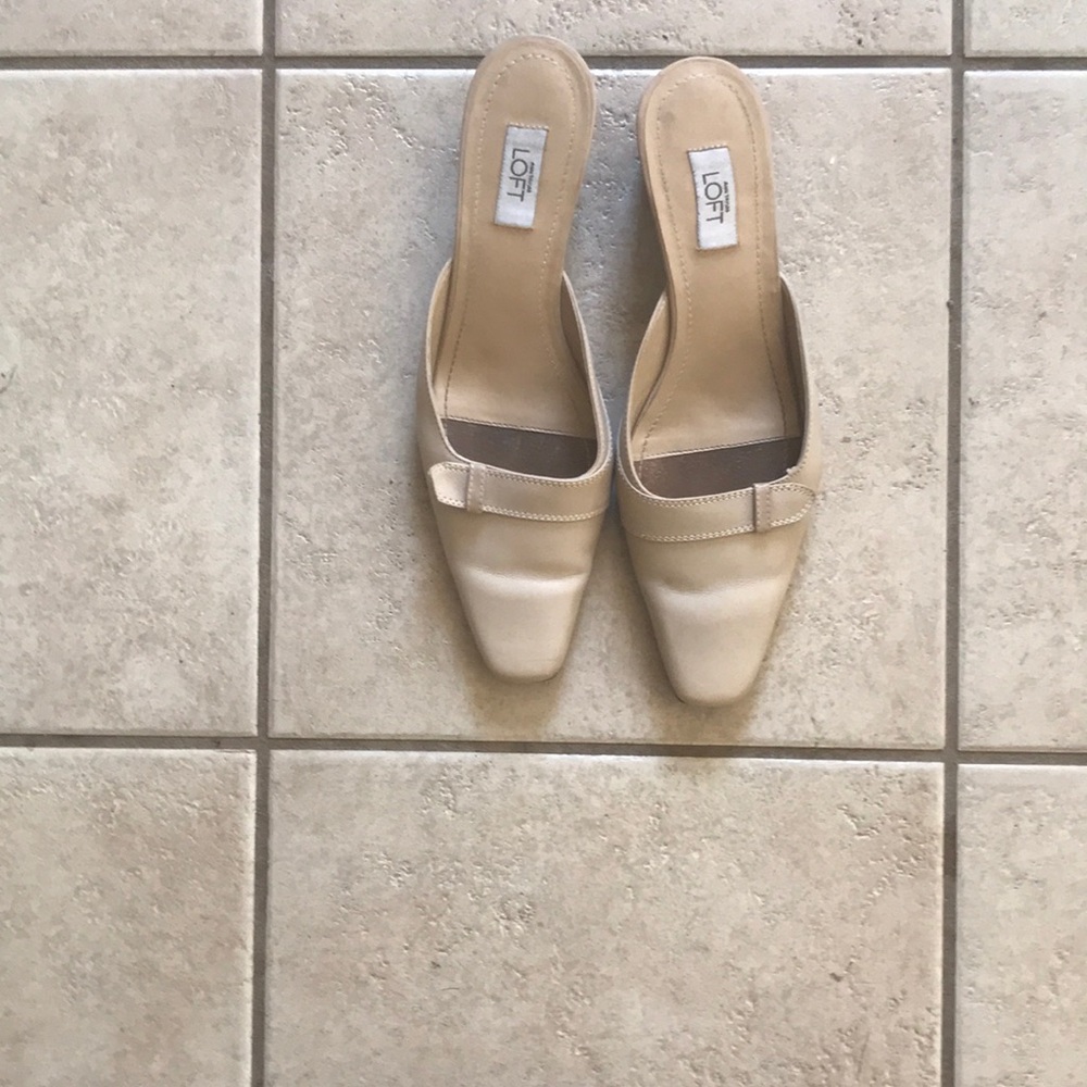 Ann Taylor Loft shoes Size 8M